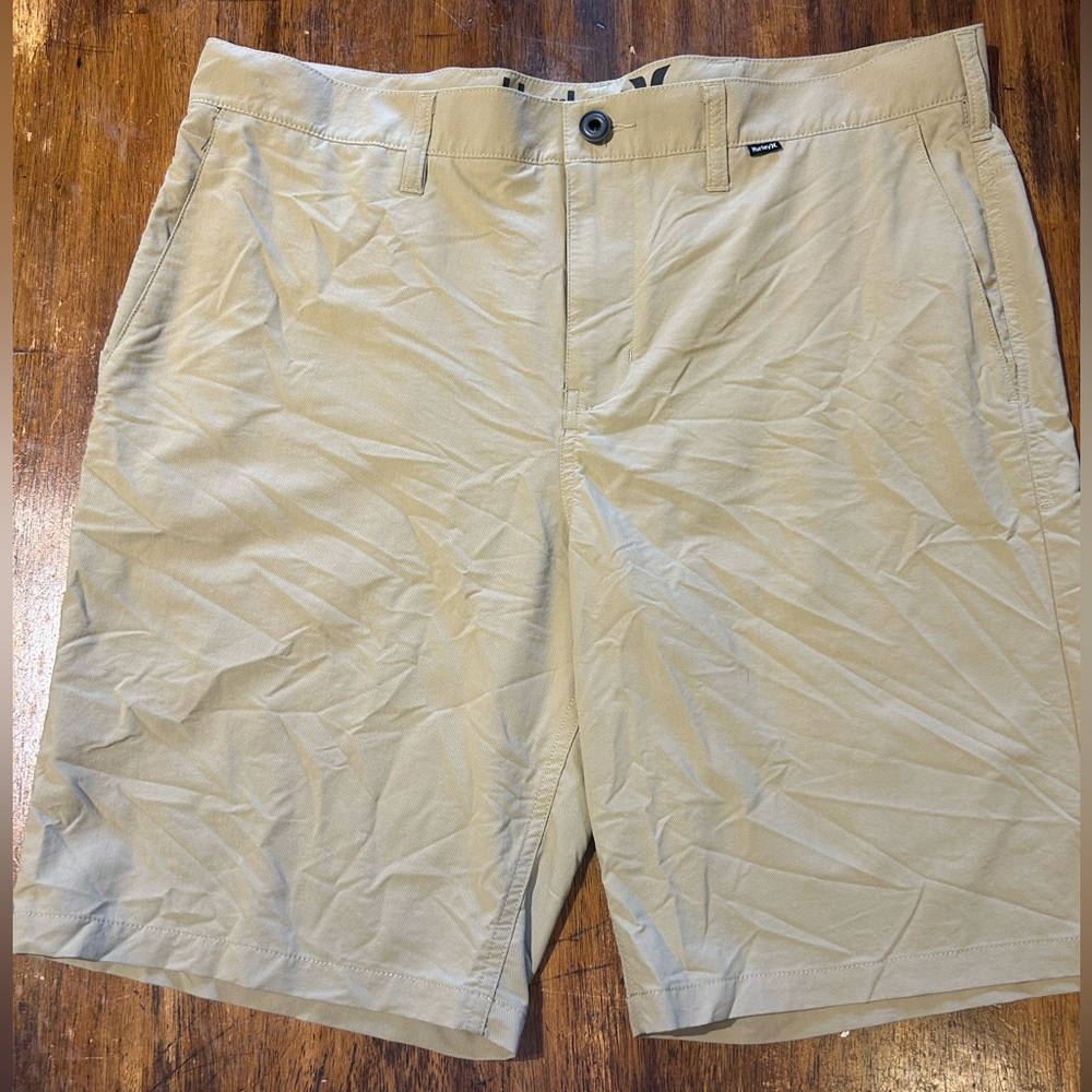Hurley Men's Light Tan Shorts